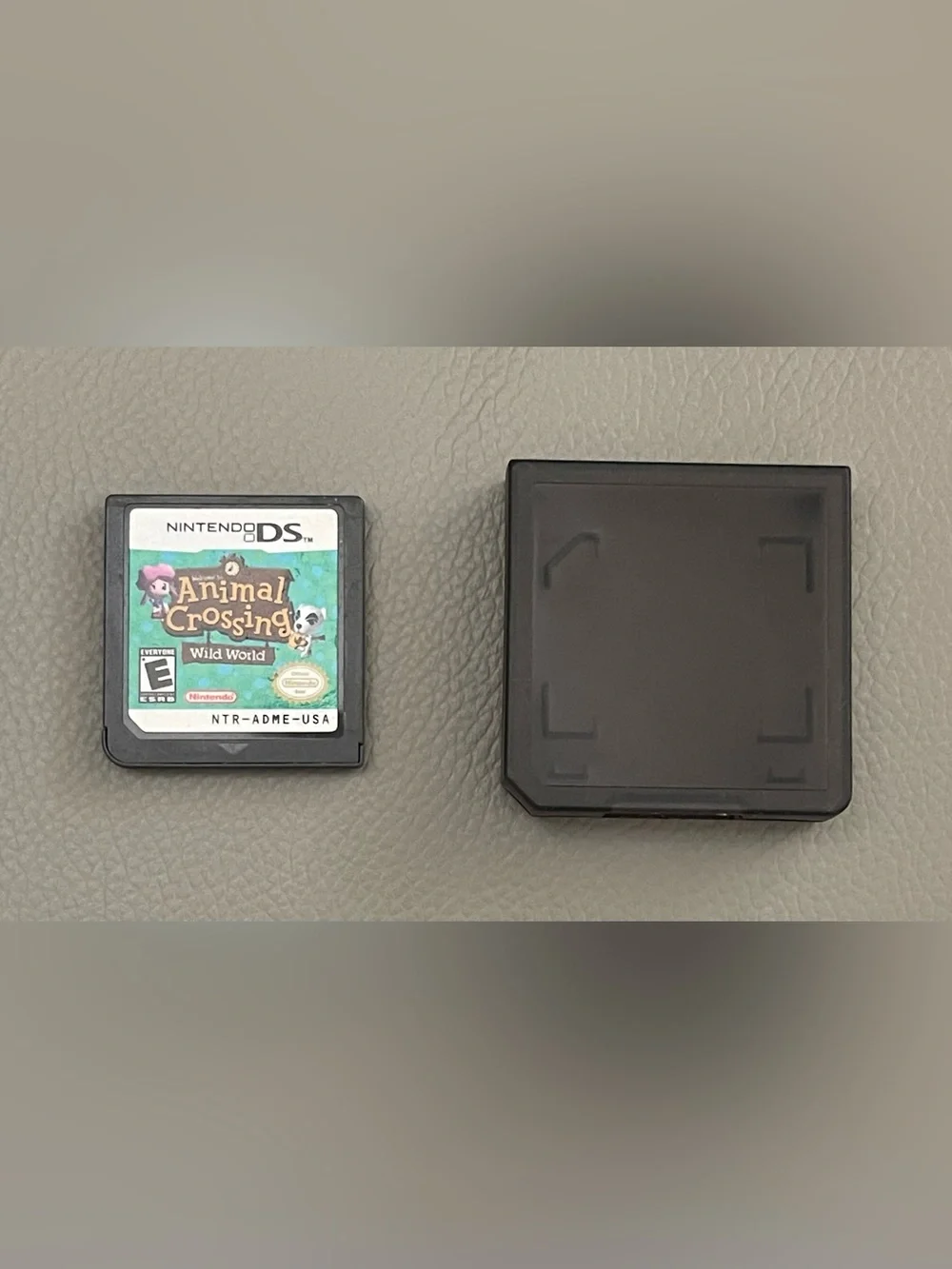 Animal Crossing Wild World Nintendo DS Game Cartridge w/Plastic Case